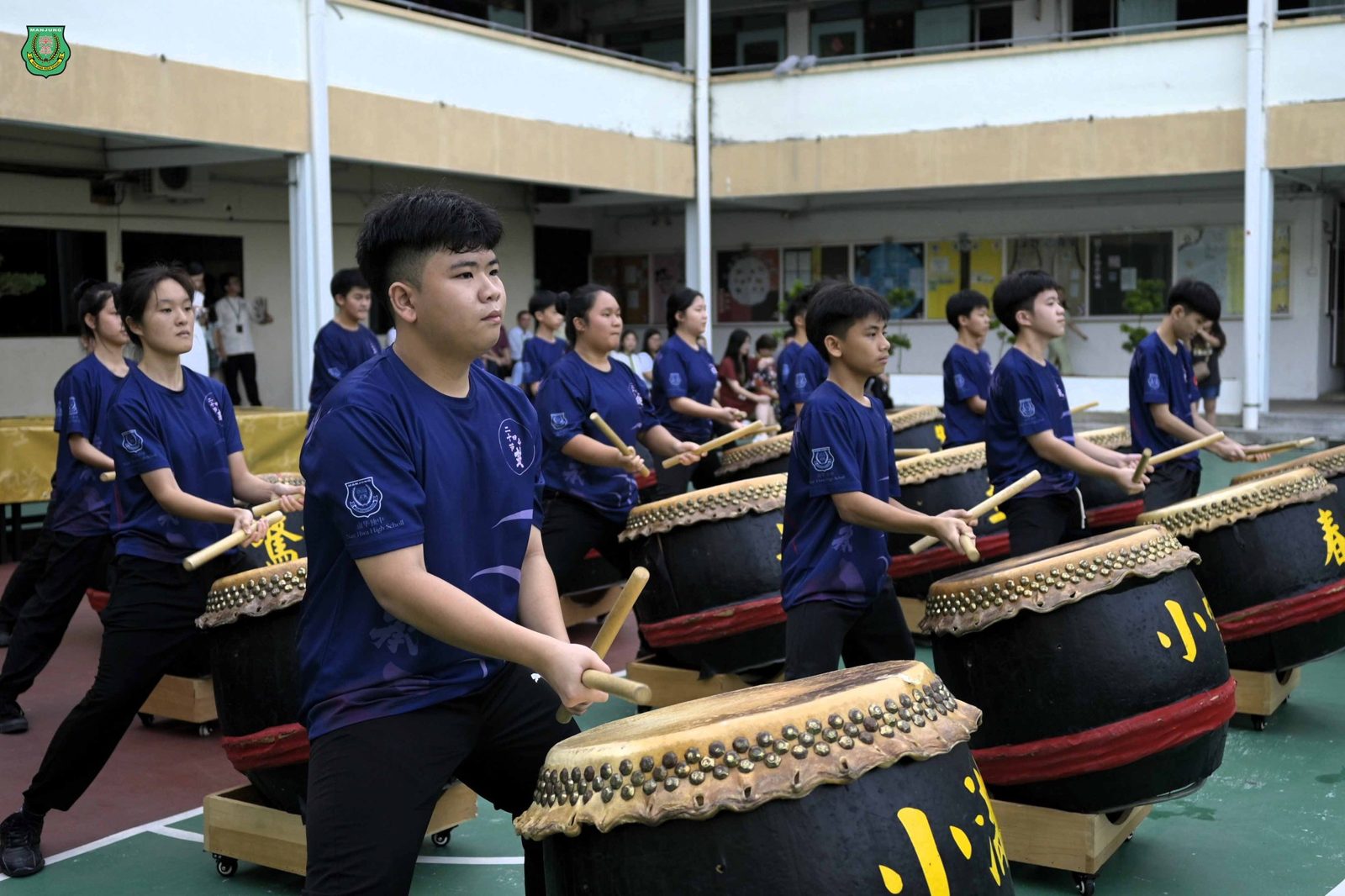 南华独中董家教师生齐聚一堂