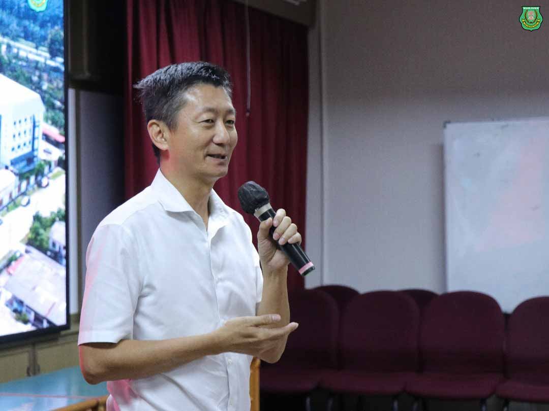 南华独中访芙蓉中华·针对硬体教学设备与网络管理进行深入交流