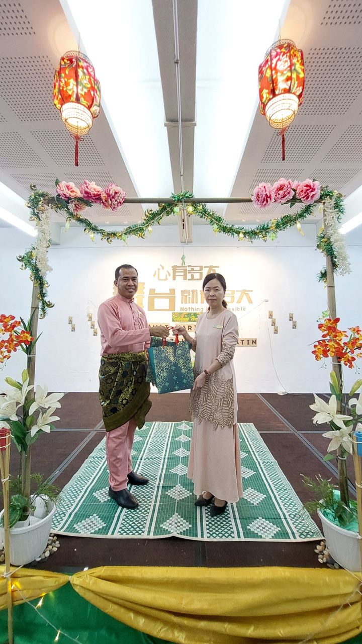 南华独中友族老师
