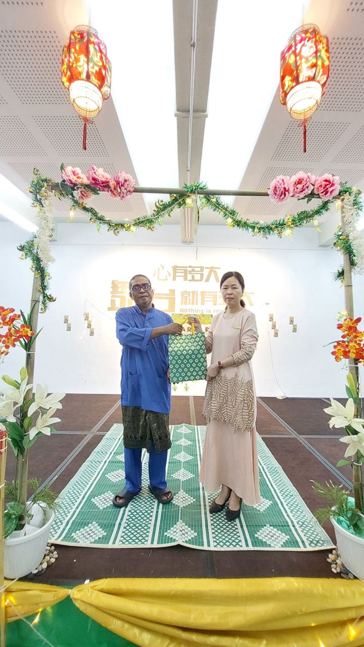 南华独中友族老师