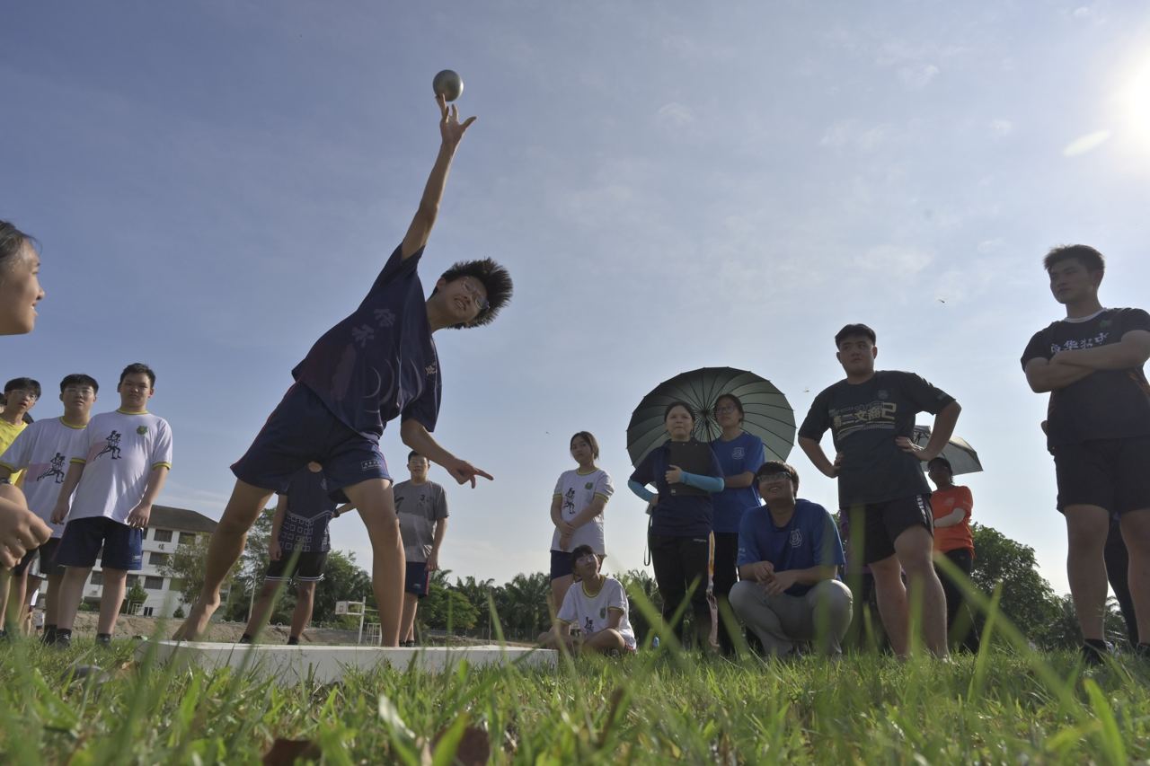 🏃‍♂️🏃‍♀️ 热身赛全开！南华色队得分战已经打响！师生齐心，势如破竹！
